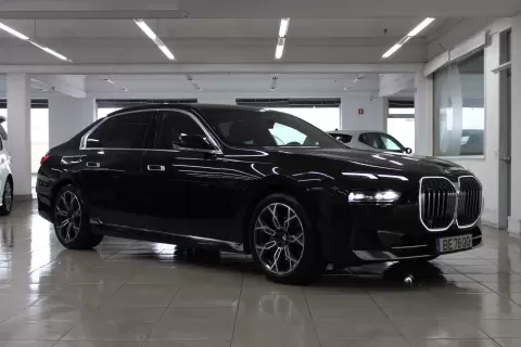 BMW 740 d xDrive Pack Desportivo M Pro