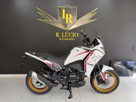 Moto Morini X-Cape 700