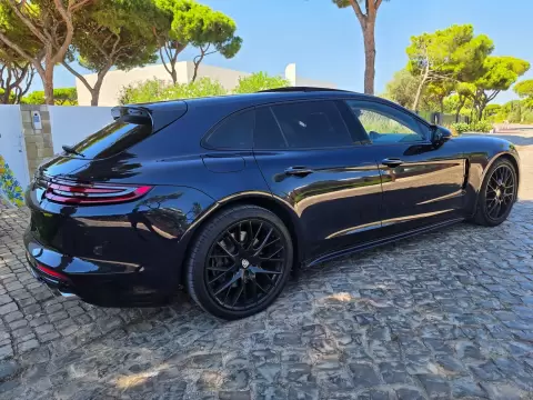 Porsche Panamera Sport Turismo 4 E-Hybrid Platinum Edition