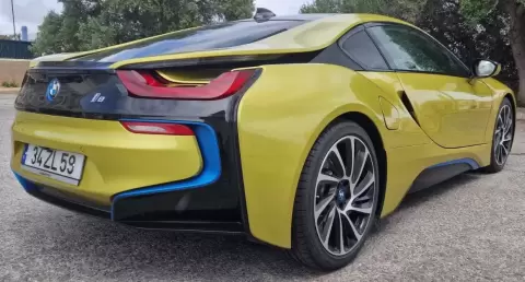 BMW i8 Standard