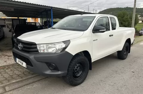 Toyota Hilux 4x4 IVA dedutivel D4D