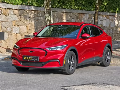 Ford Mustang Mach-E 75.7 kWh Base