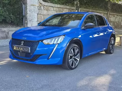 Peugeot e-208 GT