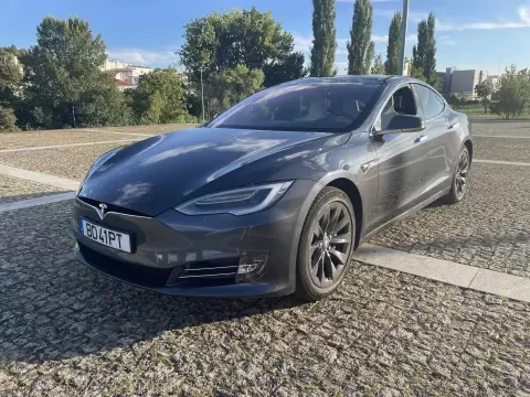 Tesla Model S 75D