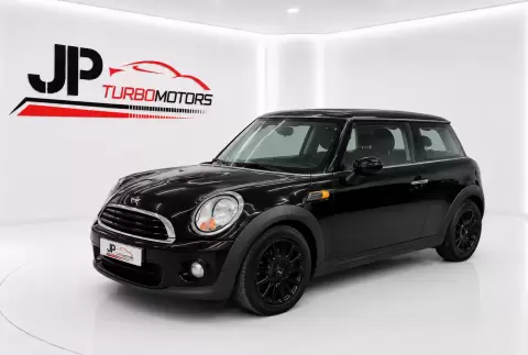 MINI 3 Portas Cooper Aut.