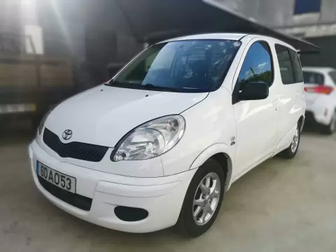 Toyota yaris verso bizz