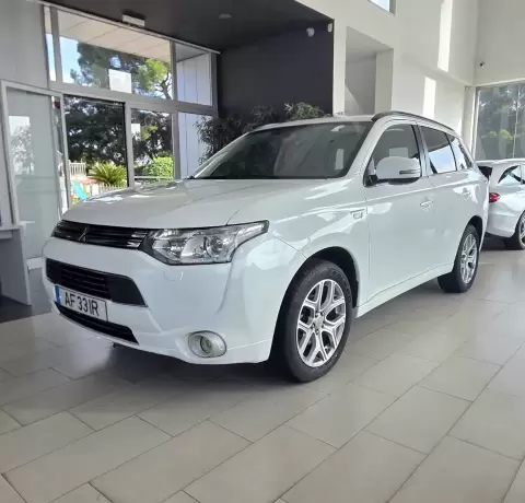Mitsubishi Outlander 2.0 Intense Navi