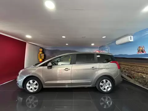 Peugeot 5008 1.6 HDi Premium