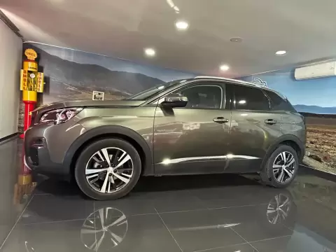 Peugeot 3008 1.5 BlueHDi Allure