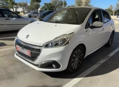 Peugeot 208 1.5 BlueHDi Signature