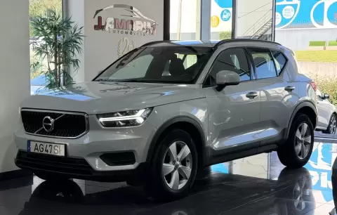 Volvo XC 40 1.5 T2 Momentum Core