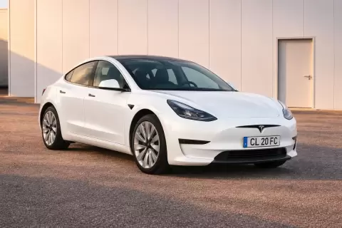 Tesla Model 3 Standard Range Plus Rwd