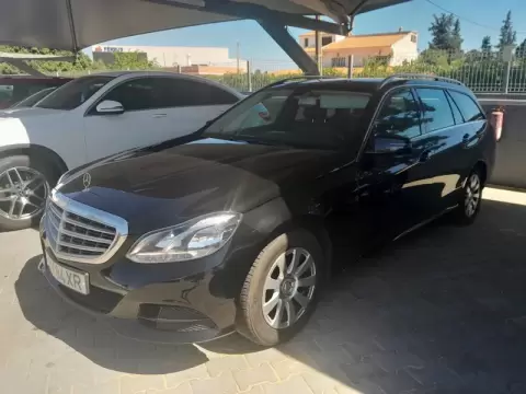 Mercedes-Benz E 200 BlueTEC Avantgarde Auto