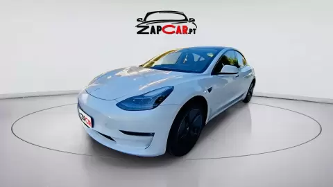 Tesla Model 3 LONG RANGE