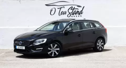 Volvo V60 D6 Plug-In-Hybrid AWD Geartronic Momentum