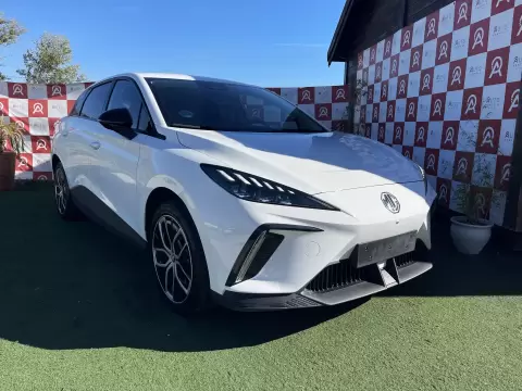 MG MG4 64 kWh Luxury