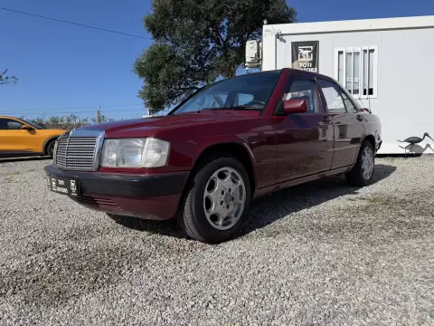 Mercedes-Benz 190 RED ON RED