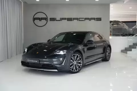 Porsche Taycan Cross Turismo 4