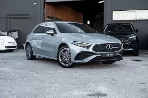 Mercedes-Benz A 250 e AMG Line