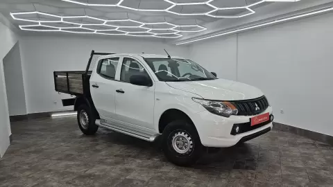 Mitsubishi 2.4 DI-D Invite 2WD