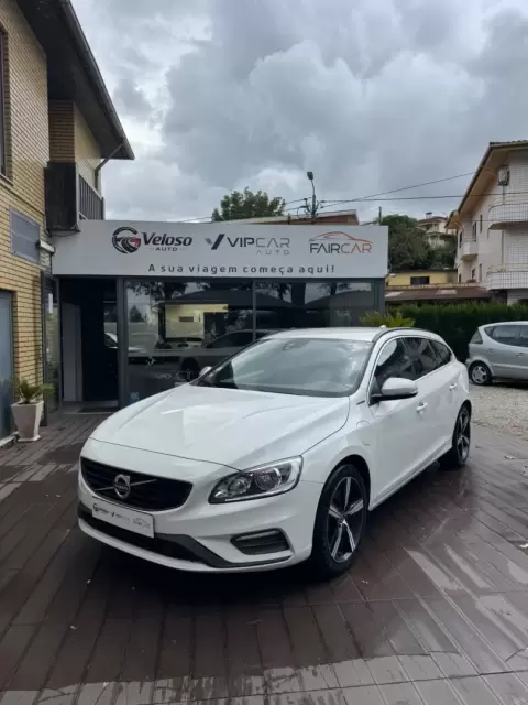 Volvo V60 2.4 D6 R-Design AWD Phev