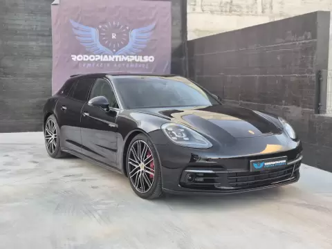 Porsche Panamera Sport Turismo 4 E-Hybrid