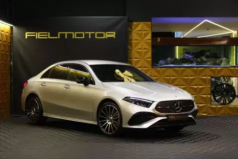 Mercedes-Benz A 250 e AMG Line