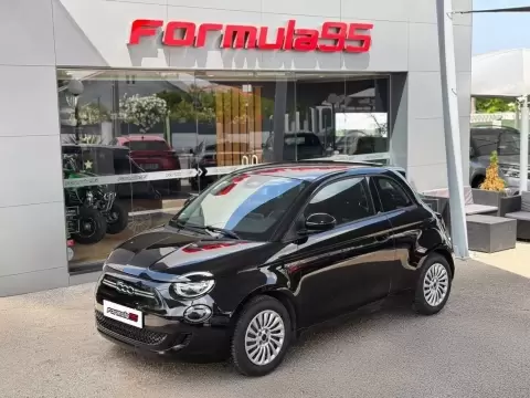 Fiat 500e Action