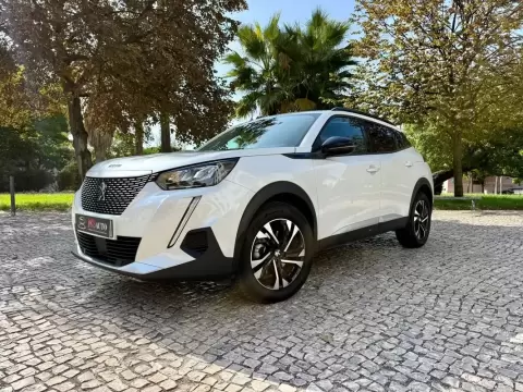 Peugeot e-2008 Elektro Allure
