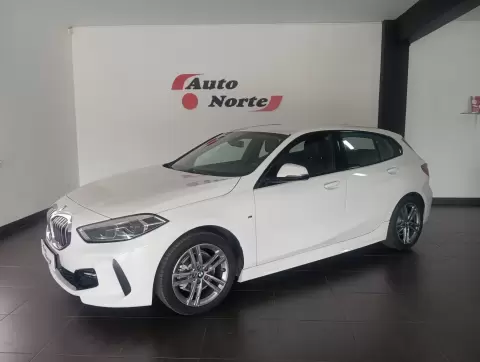 BMW 118 i Pack Desportivo M Auto