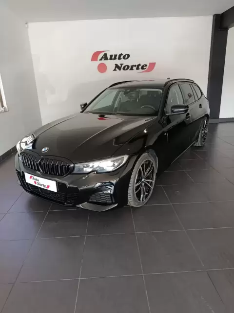 BMW 320 d Pack Desportivo M Auto