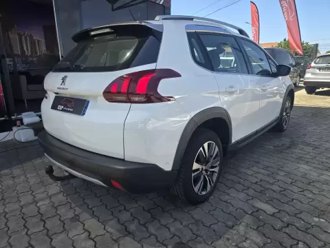 Peugeot 2008 1.2 PureTech Allure EAT6