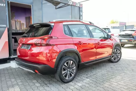 Peugeot 2008 1.2 PureTech Allure EAT6