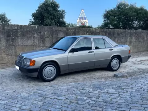 Mercedes-Benz 190 E