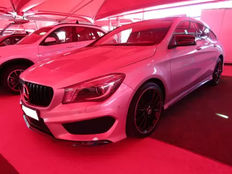 Mercedes-Benz CLA 200 d Shooting Brake AMG Line