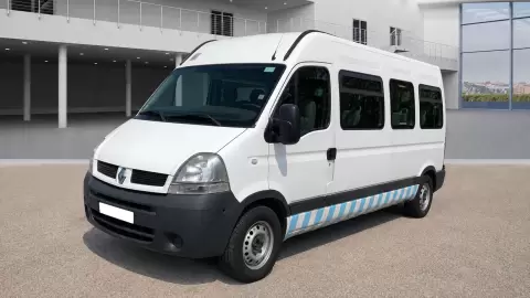 Renault Master 2.5 dCi Bus 16 Lugares
