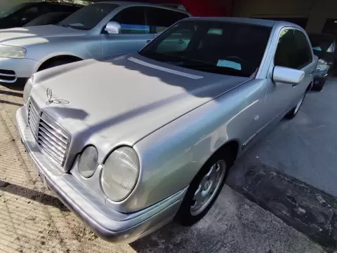 Mercedes-Benz E 220 CDI Classic