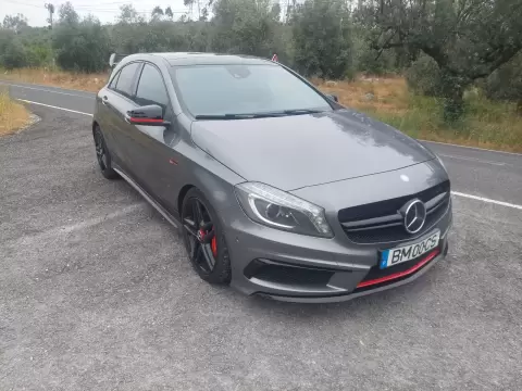 Mercedes-Benz A 45 AMG 4Matic Speedshift 7G-DCT