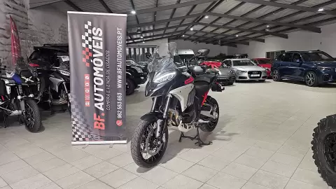 Ducati Multistrada V4 Rally Radar (Full Akrapovic)