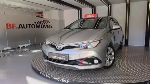 Toyota Auris 1.6 D-4D Exclusive+Navi