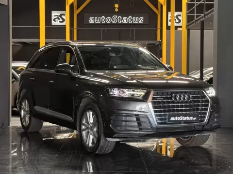 Audi Q7 3.0 TDi quattro S-line Tiptronic 7L