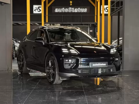 Porsche Macan Electric 4